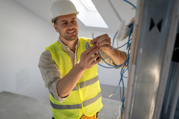 Best Electric Panel Repair  in Lincoln City, OR